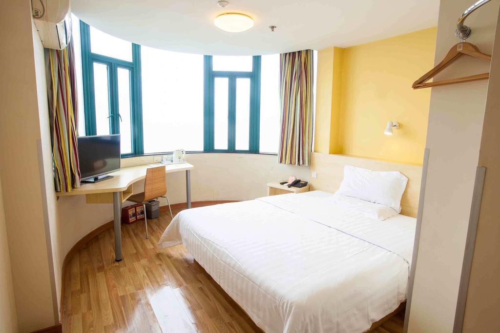 7Days Premium Chongqing Hongqihegou 호텔 객실 사진