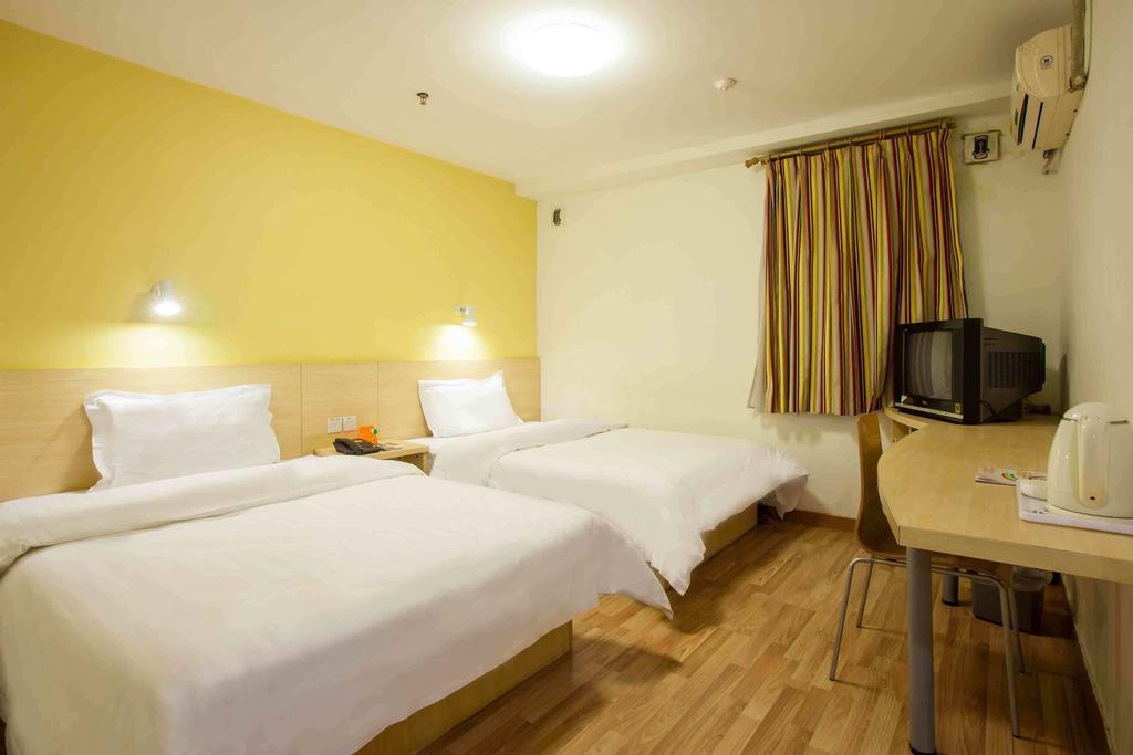 7Days Premium Chongqing Hongqihegou 호텔 객실 사진